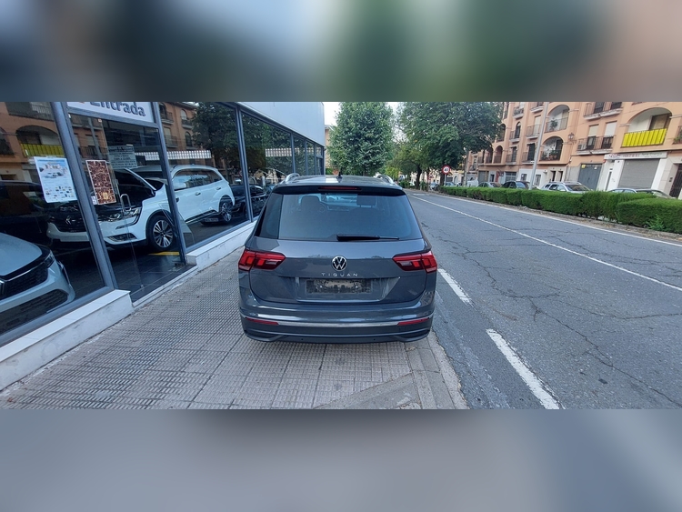 Volkswagen Tiguan 2.0 122cv foto 3